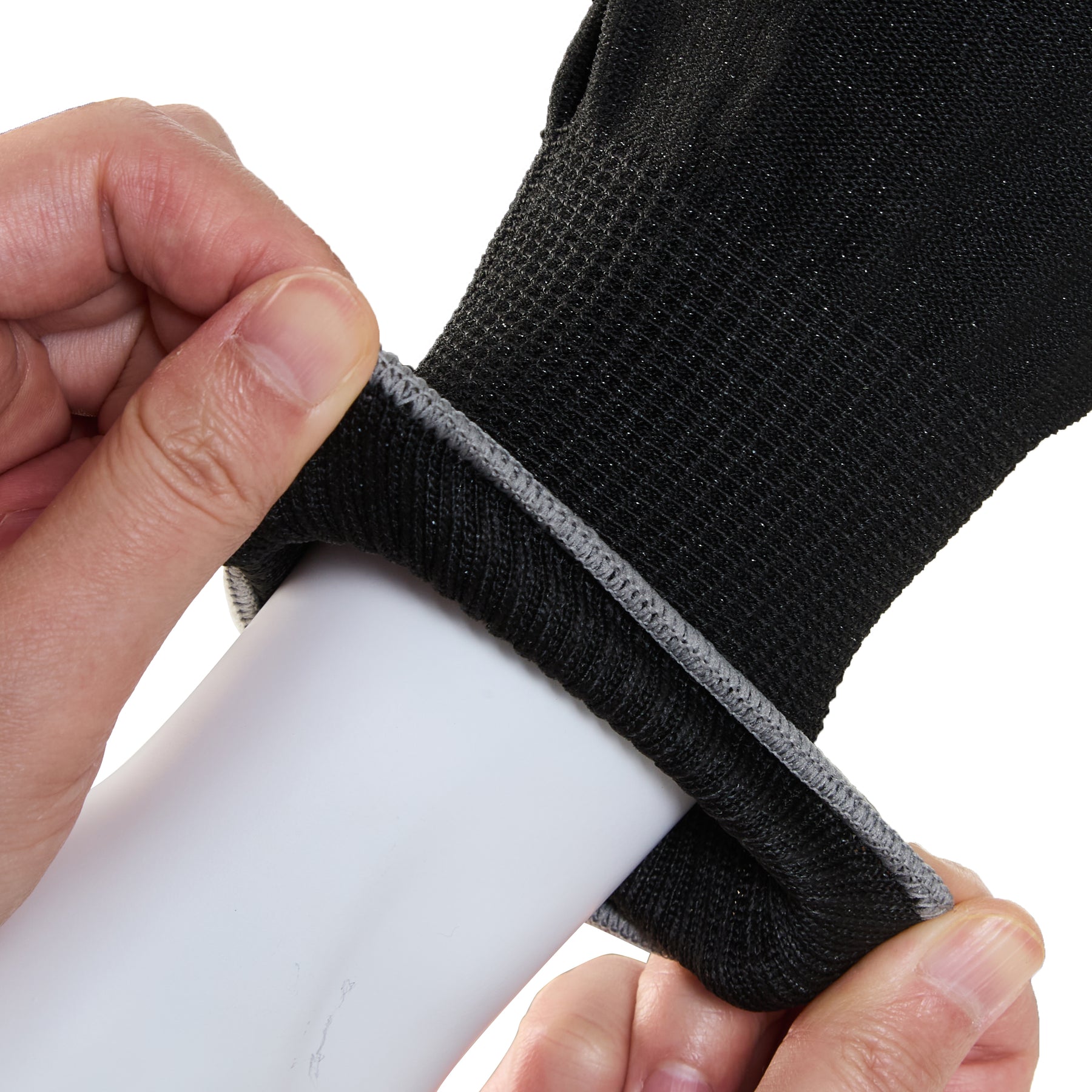 18 in Cut-Resistant Sleeves w/o Thumbhole, Cut Level A4, Polyester/HPPE/Fiberglass, 1 pair