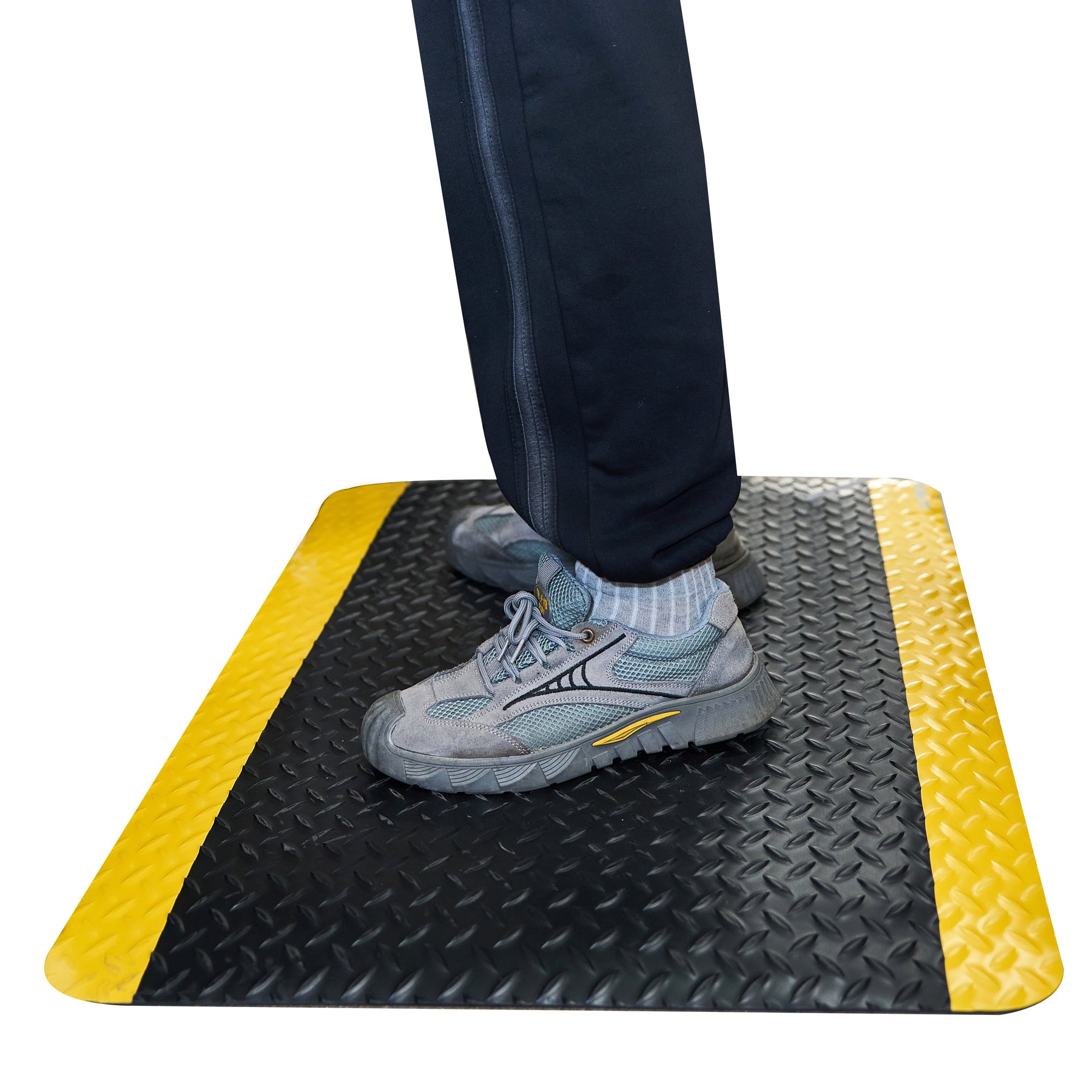 Diamond Plate Anti-Fatigue Mat, 3 x 2 ft, 15/16" Thick, Safety Border