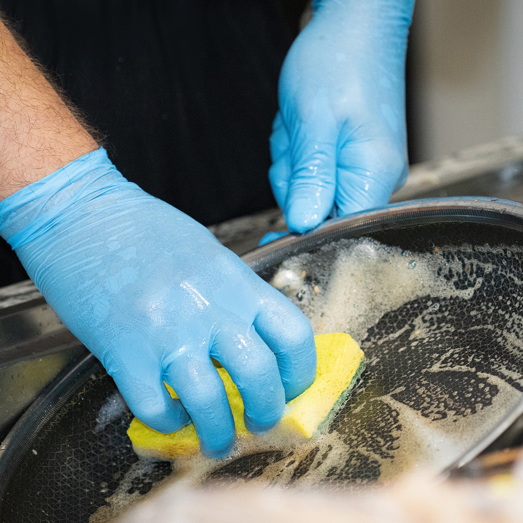 4 mil Disposable Nitrile Gloves, Blue, Grain Grip, Large, 100 ct