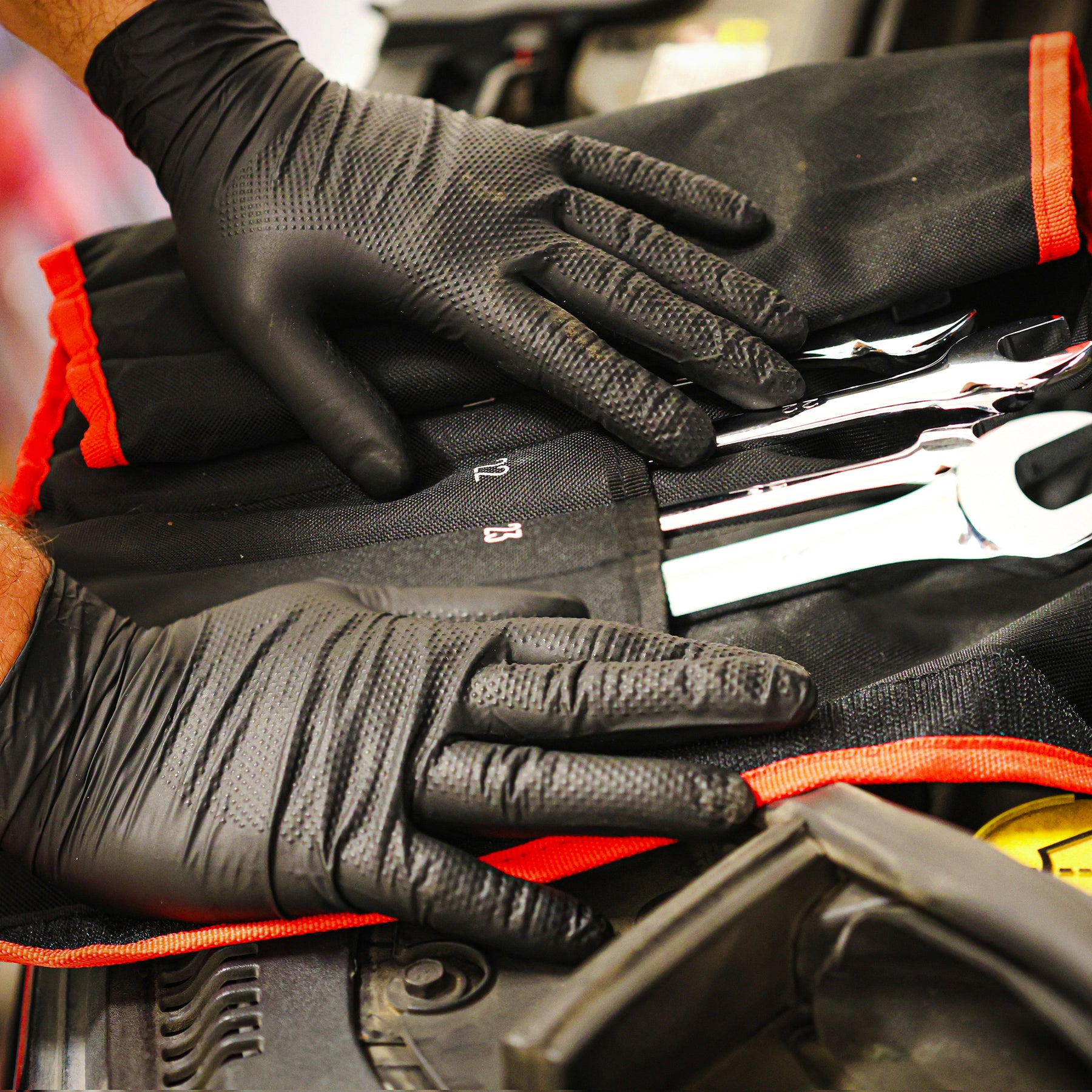 6 mil Disposable Nitrile Gloves, Black, Diamond Grip, XXL, 100 ct